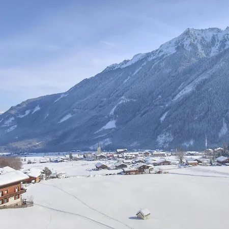 House In Near Waterfalls & Hiking Trails Krimml