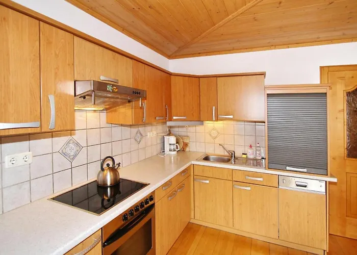 House In Near Waterfalls & Hiking Trails クリムル
