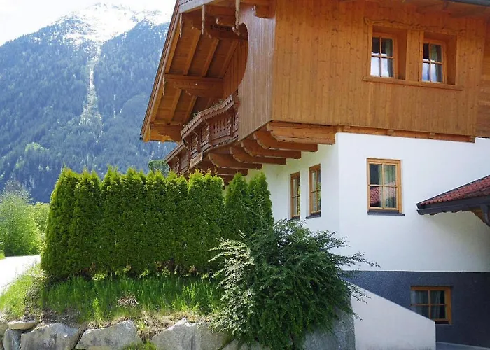 House In Near Waterfalls & Hiking Trails アパート