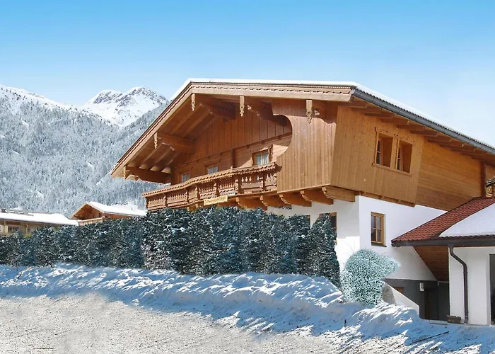House In Near Waterfalls & Hiking Trails アパート クリムル